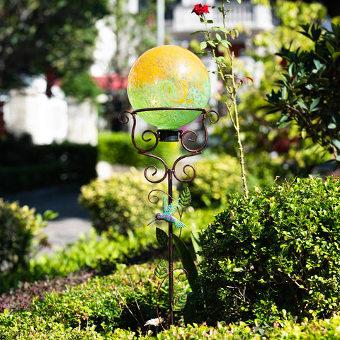 YELENEW gazing-ball-stand supports 10-12 inch globes outdoors.