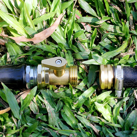 YELUN brass valve mounted on hose for versatile use