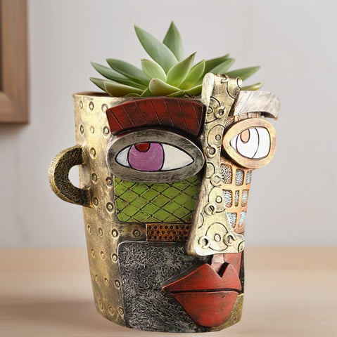 Yhupl indoor-outdoor planter suitable for shelves, patios, and desks