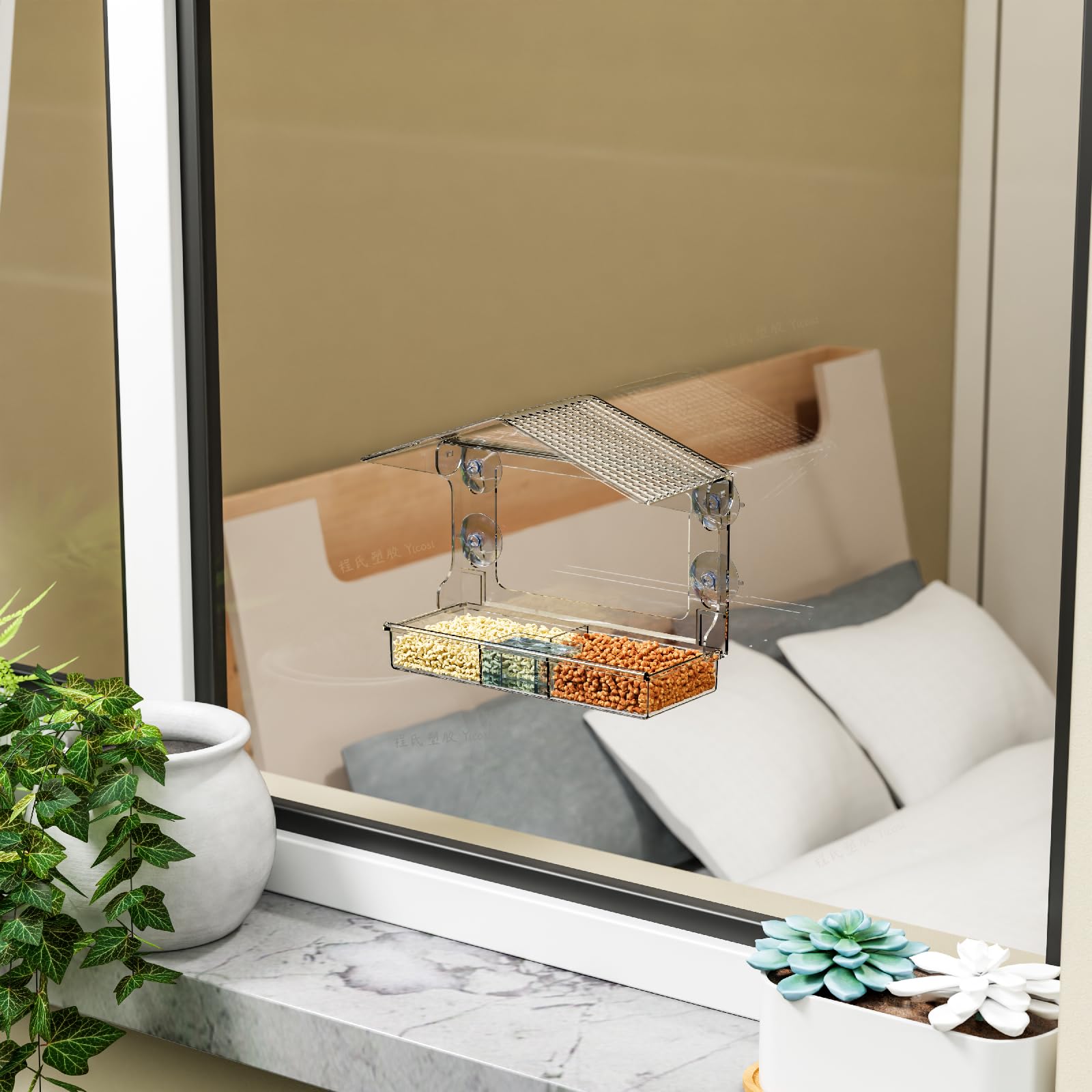 Yieach easy-installation window feeder suited for balcony or window use.