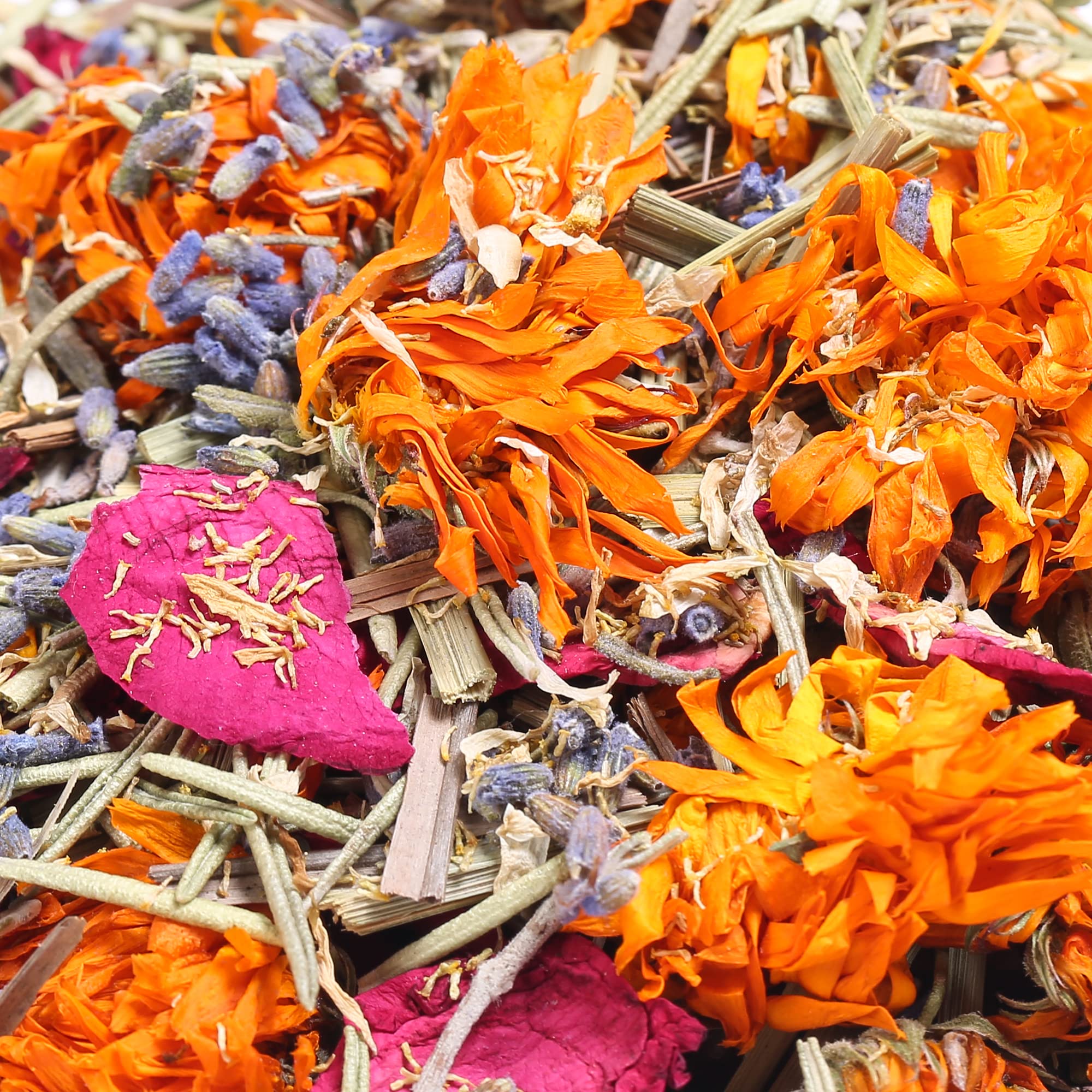 YIFULOWA coop aroma in action with fresh herbs