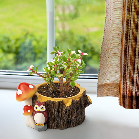 Yiiwinwy Indoor planter doubles as a small storage box for keys.