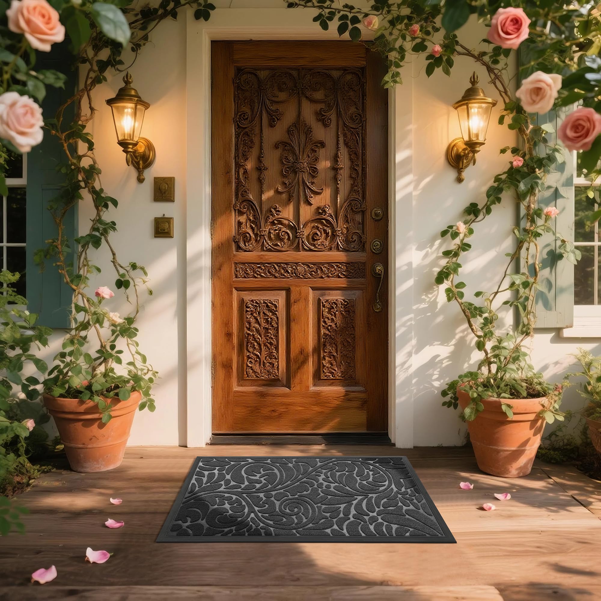 Yimobra non-slip rubber backing keeps mat in place on wet floors.