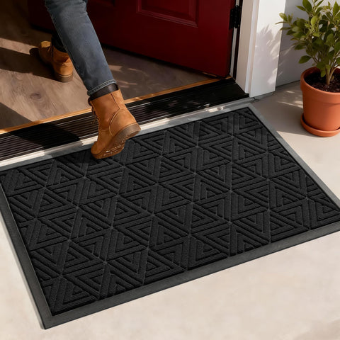 Yimobra front door outdoor mat with triangle pattern traps dirt efficiently.