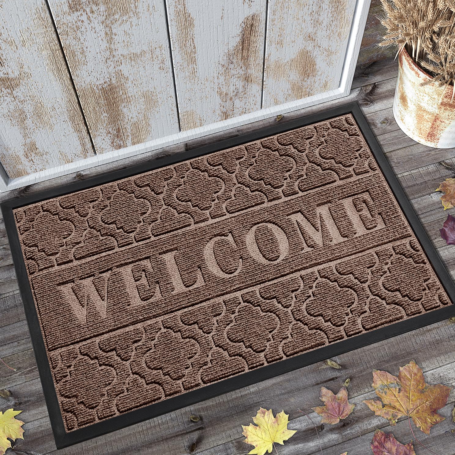 Yimobra Welcome Mat with groove pattern at the front door for dirt capture.