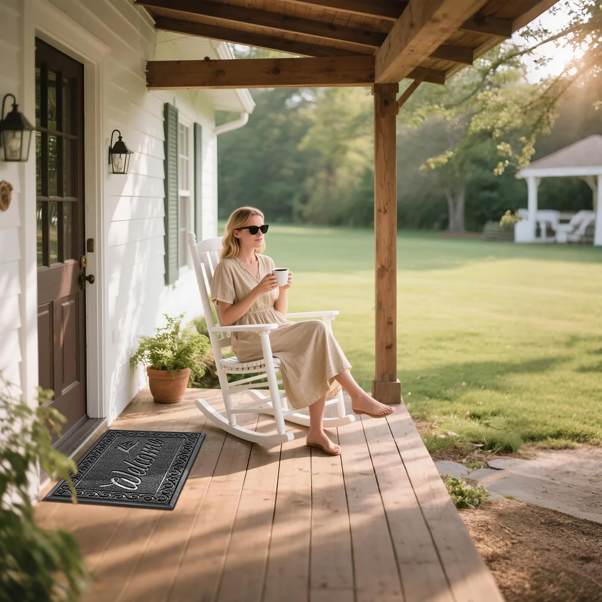 Yimobra Welcome Mat features water-trap beveled edges to keep floors dry.
