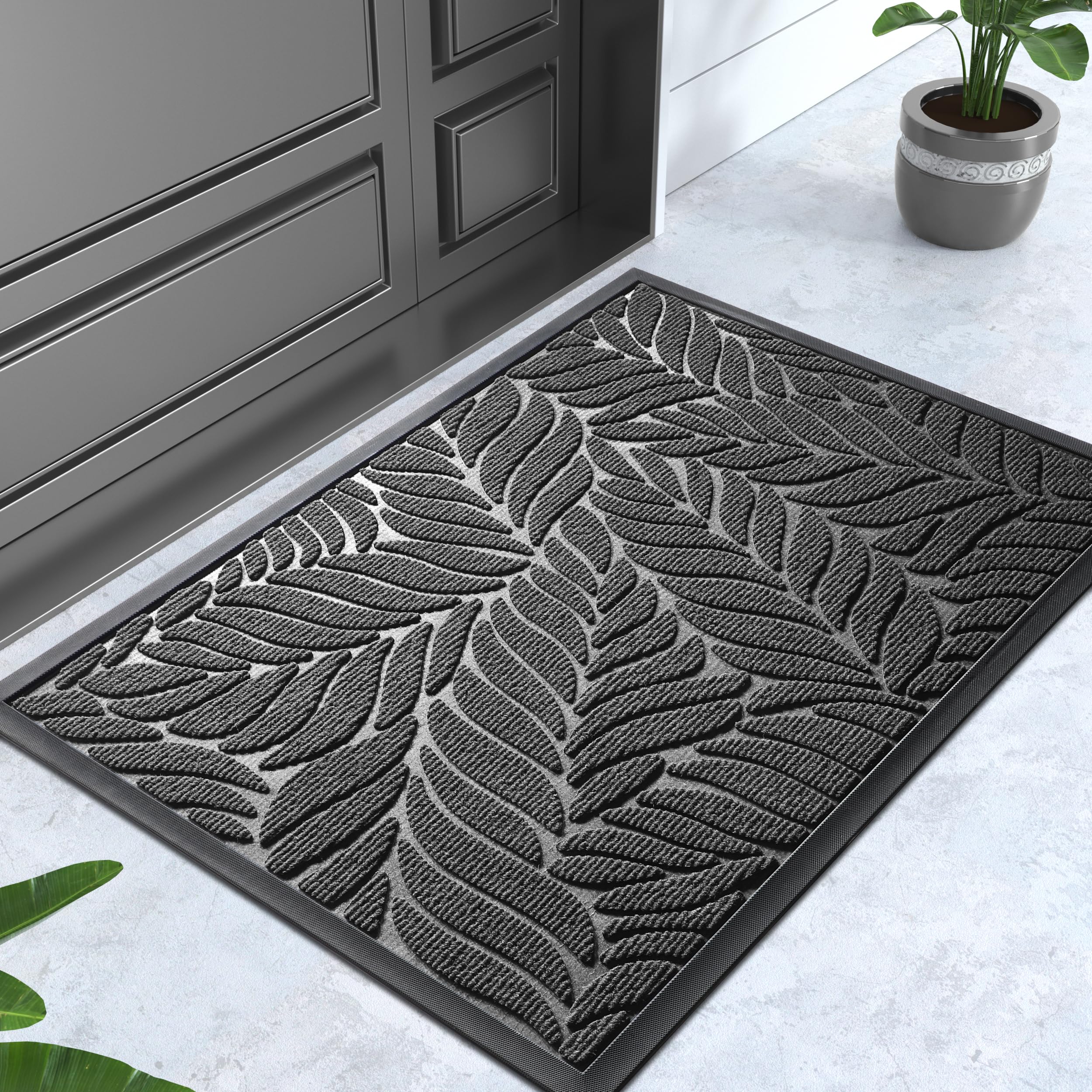 Yimobra versatile mat suits indoor and outdoor entryways for busy households.