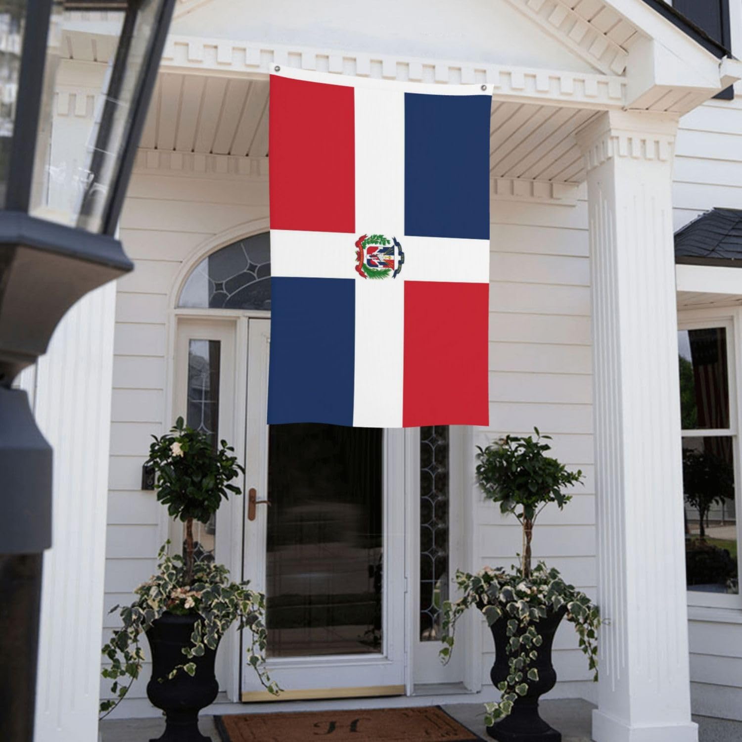 YINGFAN Dominican flag on durable polyester for long-term use indoors or outdoors