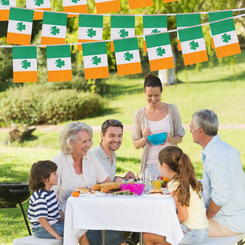 Yingnner Ireland Shamrock Flag Banner fits indoor and outdoor spaces without clutter.