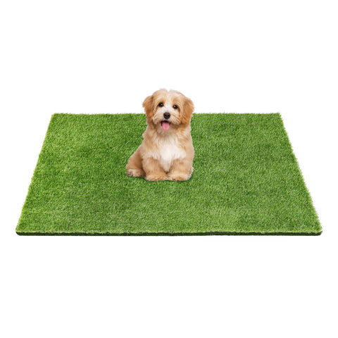 Yinoos grass mat close-up shows soft texture for pet comfort and natural look.
