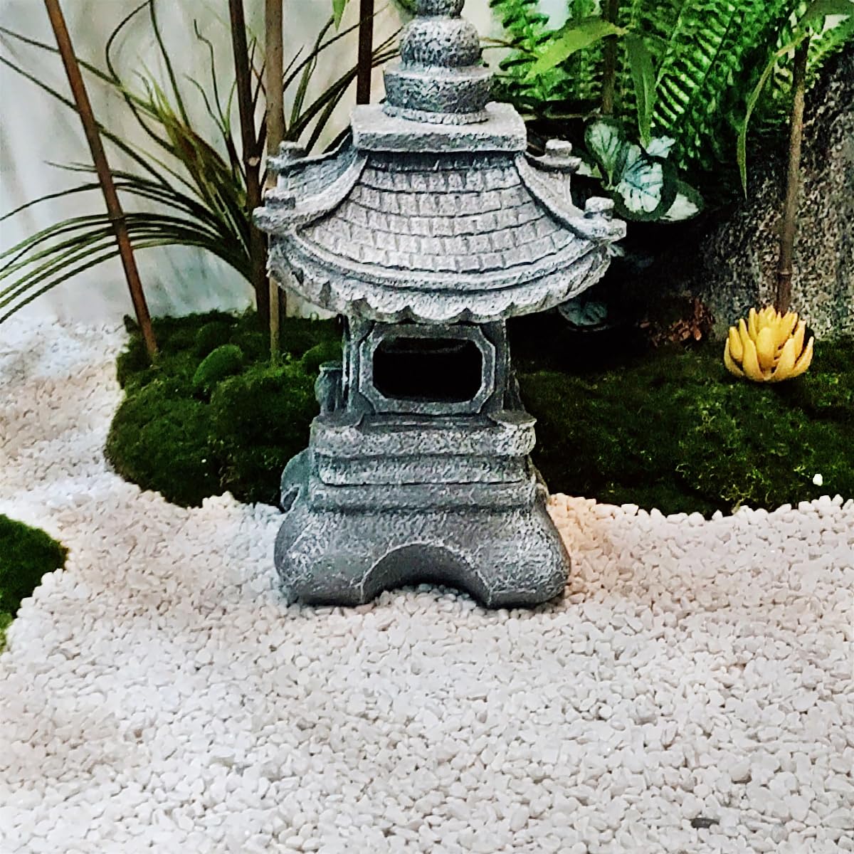 YISZM terrarium stones balance moisture and visual appeal.