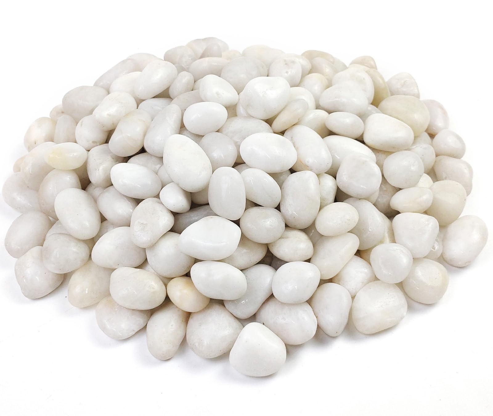 YISZM white pebbles for indoor plants provide a polished, moisture-friendly finish.
