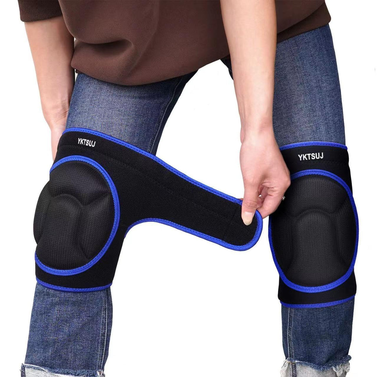 YKTSUJ knee pad close-up showing breathable fabric for comfortable wear.
