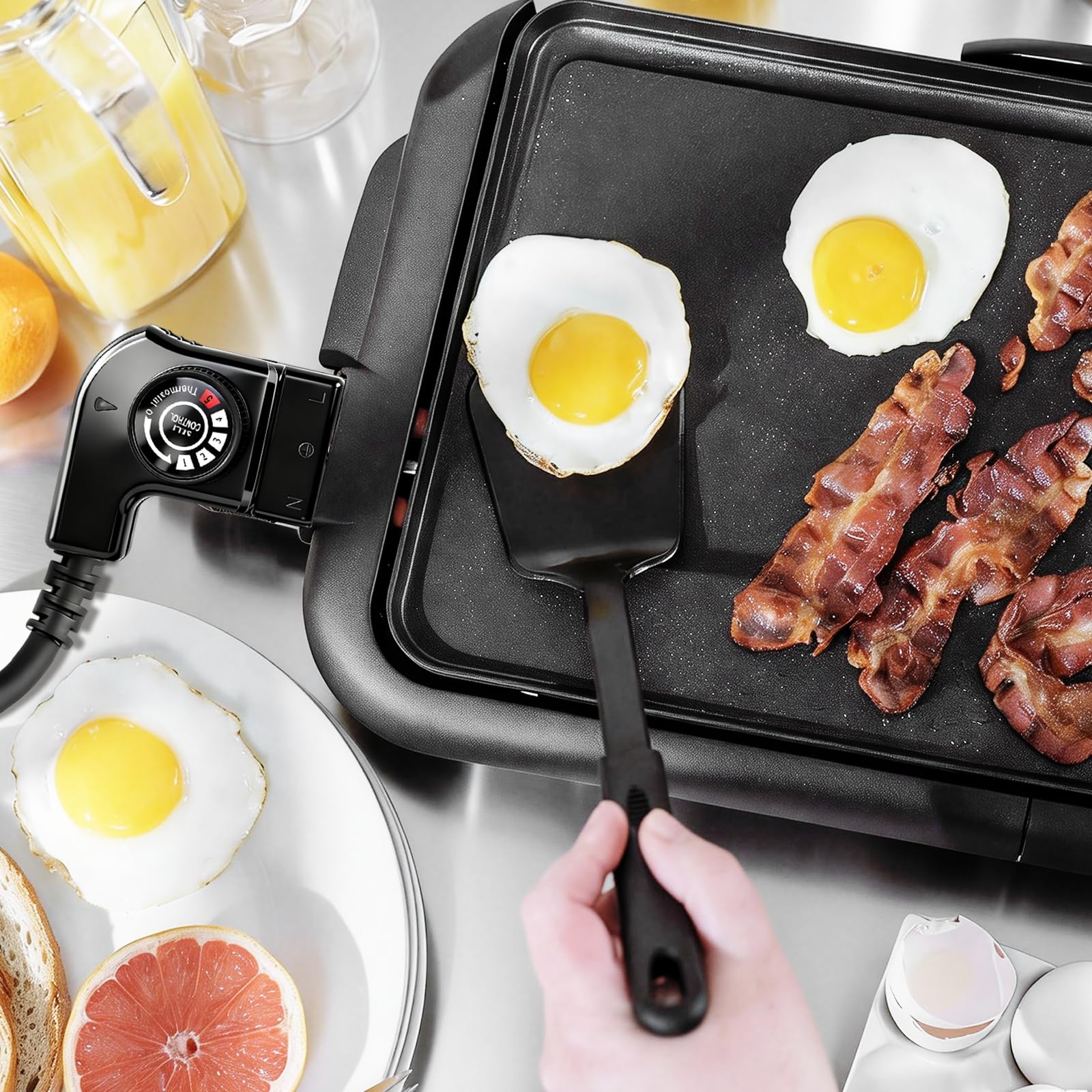 YLJMFH five-gear thermostat enables precise heat control for griddles.