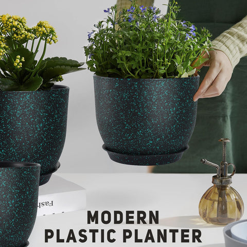YNNICO green speckle finish planter enhances decor