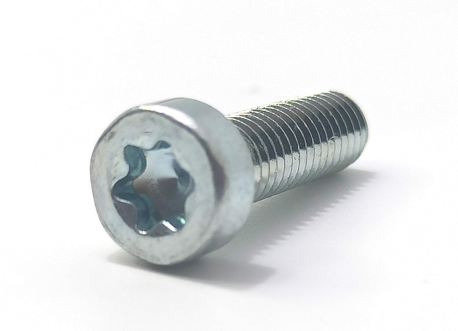 YOIASUGH M5x20 spline screws for fast, secure fittings on compatible gear.