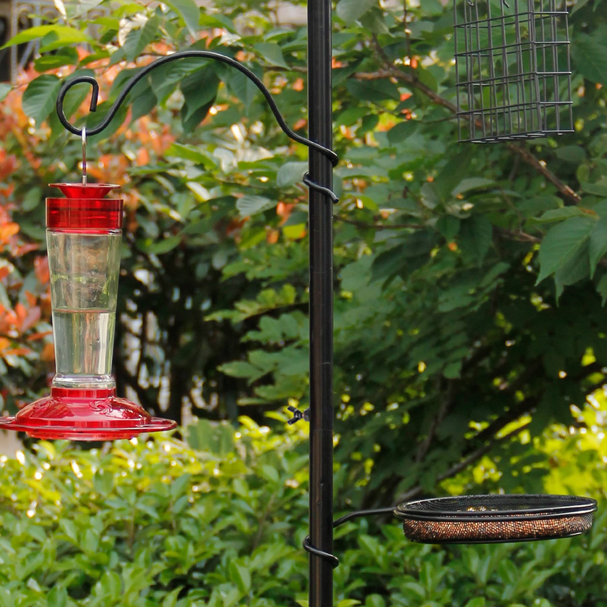 yosager setup showing top hooks and adjustable configuration for multiple feeders.