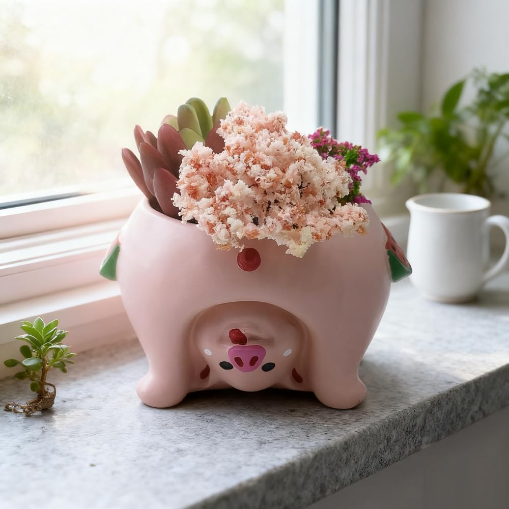 Youfui pig planter doubles as a desk pencil holder for organization