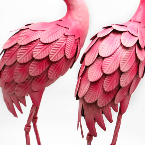 YOUKI outdoor flamingo statues, two-piece set for garden display.