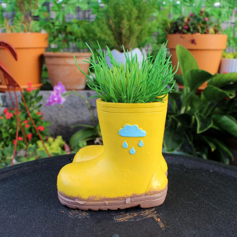 YOYLMAL eye-catching planter, playful decor piece for indoor or outdoor plant setups