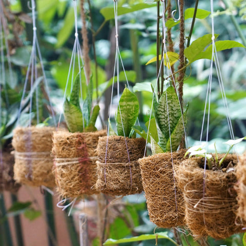Ysglory planter liner for hanging baskets shows easy DIY fit and natural fiber