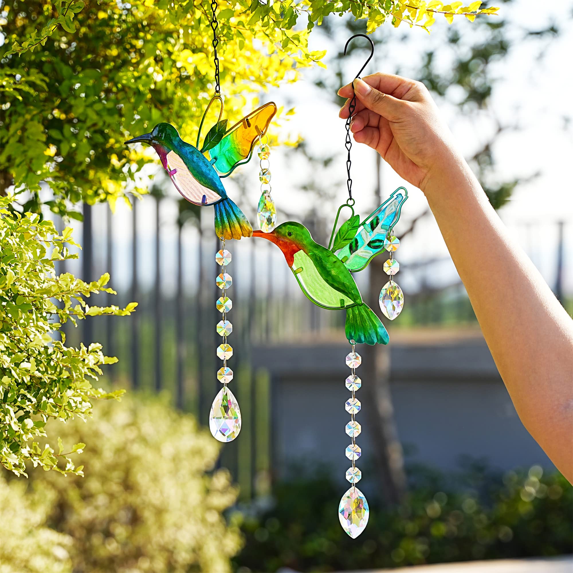 YU FENG stained-glass hummingbird decor adds sparkle to gardens and patios