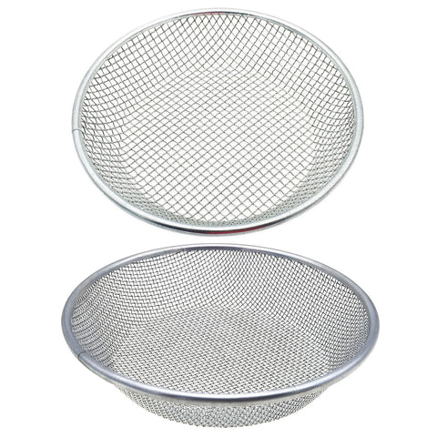 YUEBM bucket-fit sand sifter enables quick soil screening.