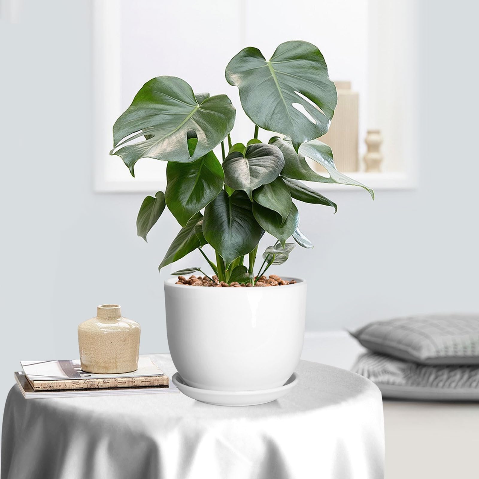 YUFDA indoor-outdoor use suitable for patios, balconies, and sunrooms.