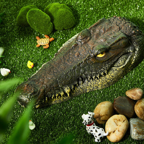 Yulejo 32 cm size ensures visible presence in pond
