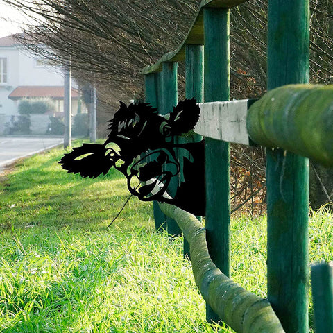 Durable, weatherproof metal ensures year-round outdoor display.