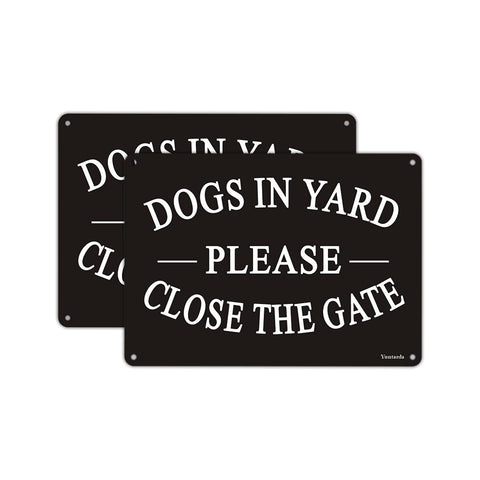 Yuntarda Dogs in Yard sign front view for two-pack visibility to remind gate closure