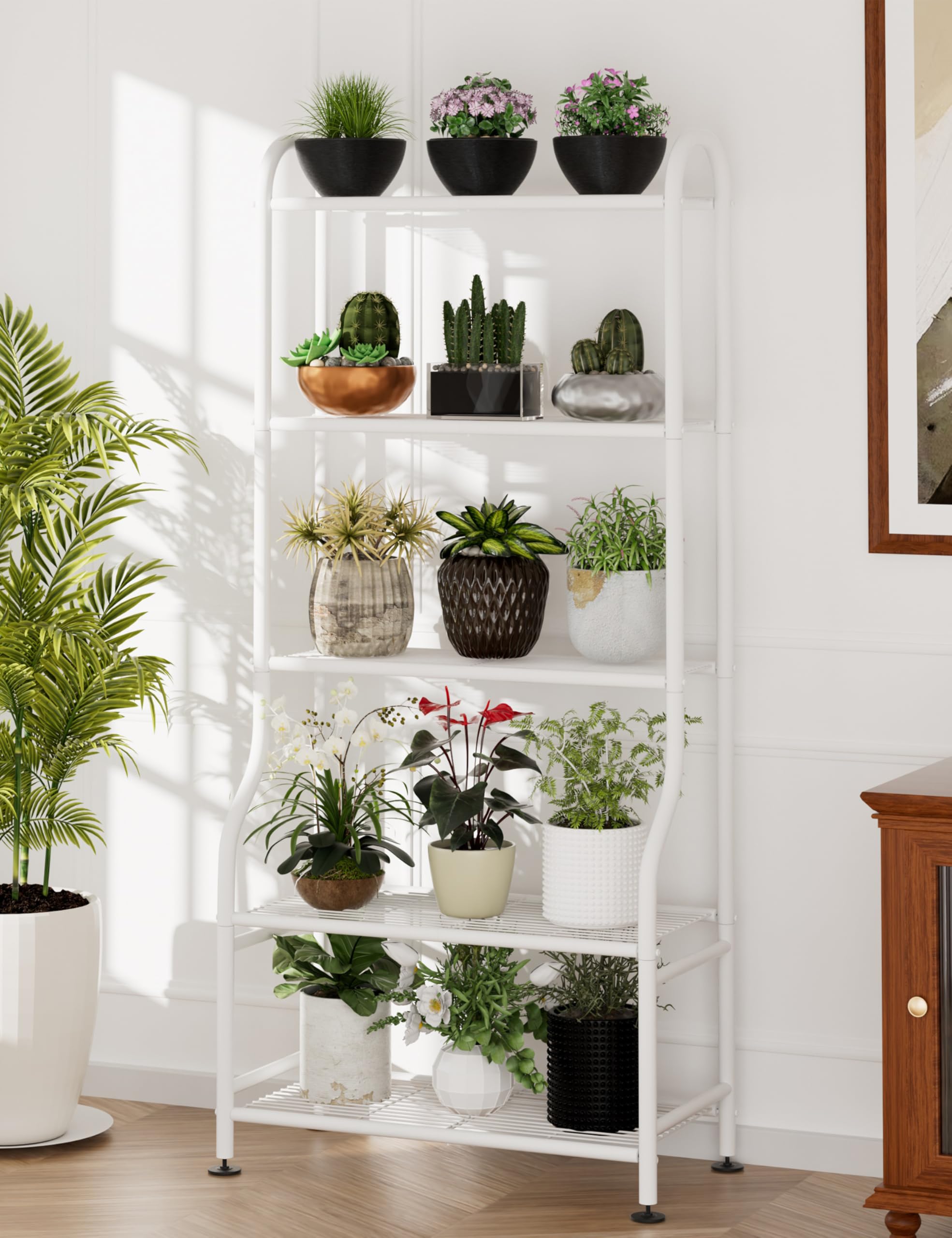 Yutrchey open-shelf design promotes airflow and balanced plant exposure.