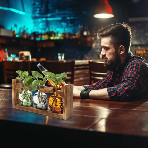 YYHglass colored glass vases brighten shelves and desks.