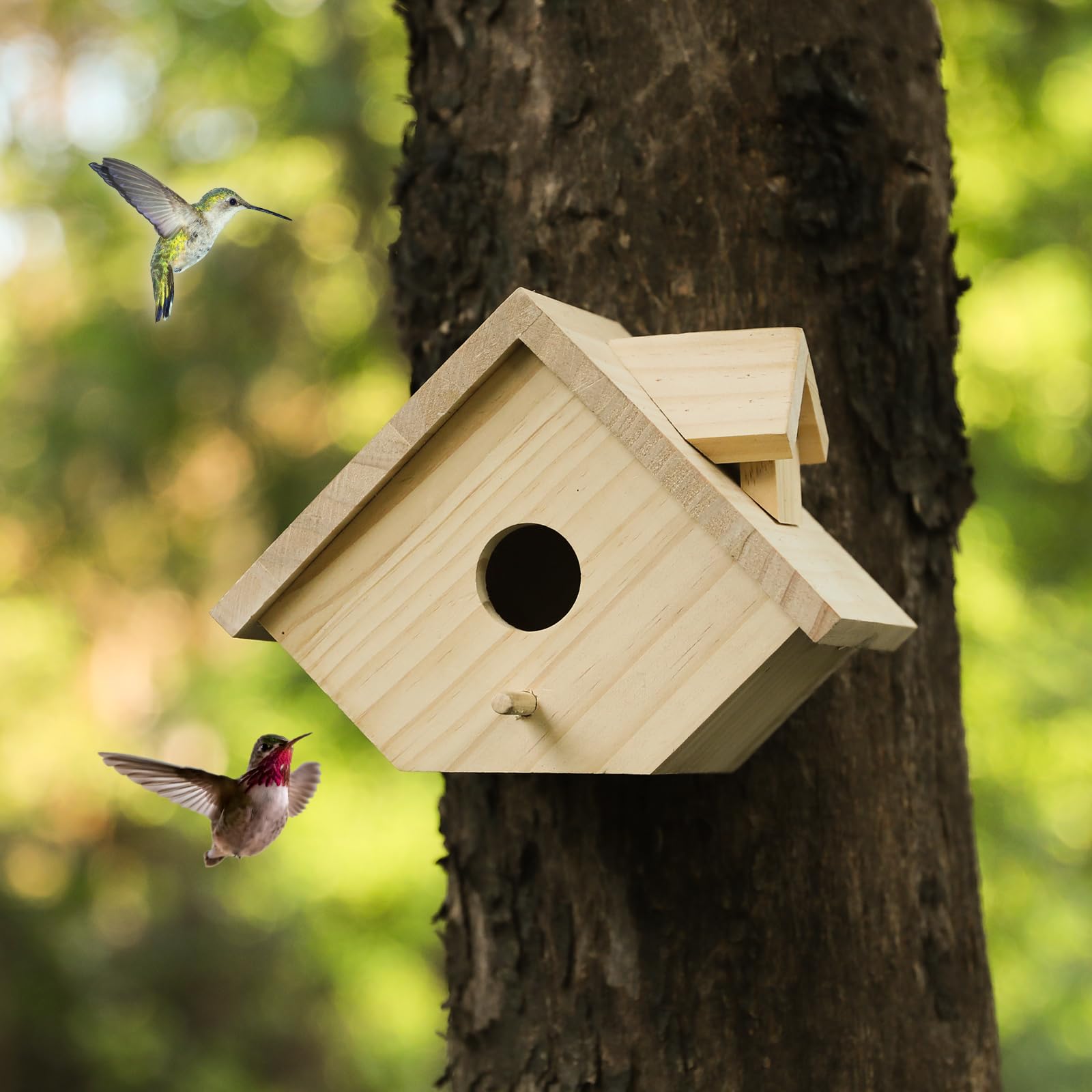 YYYUAN birdhouse back hooks enable easy outdoor hanging.