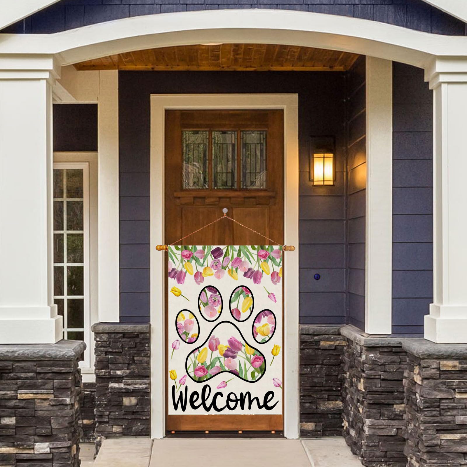 ZAEW flag shows dog paw tulips from both sides for greeting.