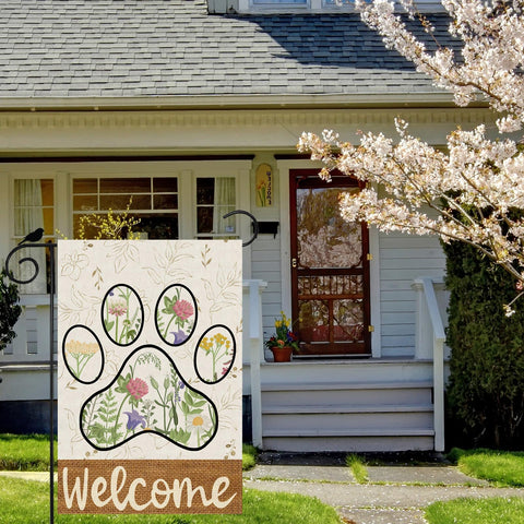 ZAEW spring leaves and flowers flag enhances garden color and seasonal charm.