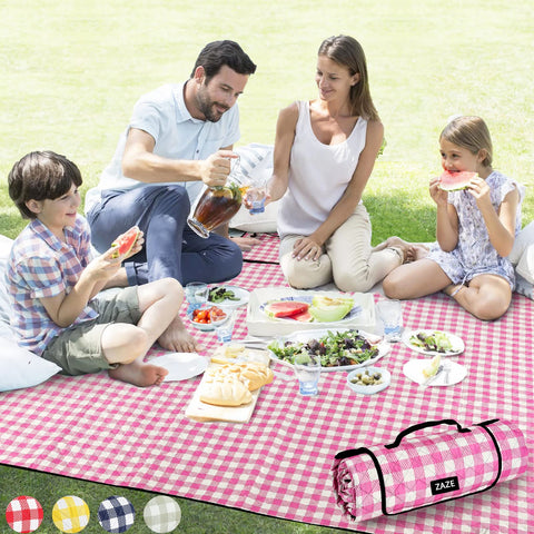 ZAZE picnic blanket open to 80x80 inches for family picnics
