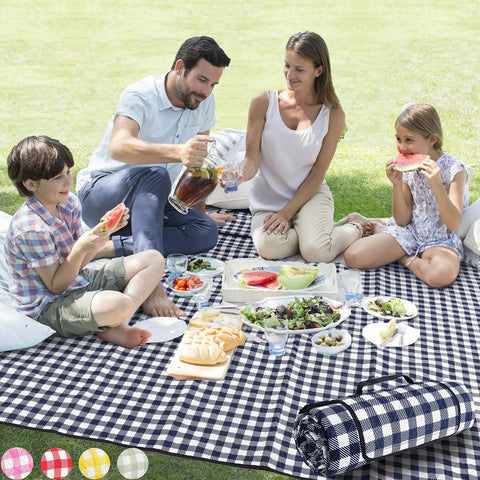 ZAZE picnic blanket top view shows ample 80x80 inch space for group seating