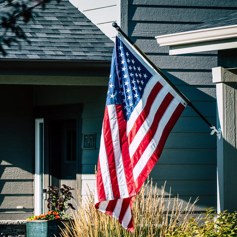 ZEKVY double-stitched edges US flag ensures long-lasting durability.