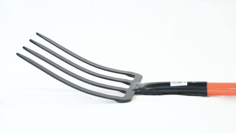 Zeluga 10-151 forged steel head provides durable leverage for heavy digging tasks.