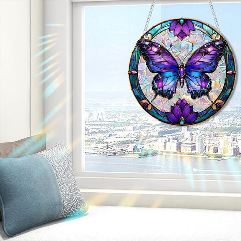 Zhuoyaju butterfly suncatcher spreads colorful light across walls