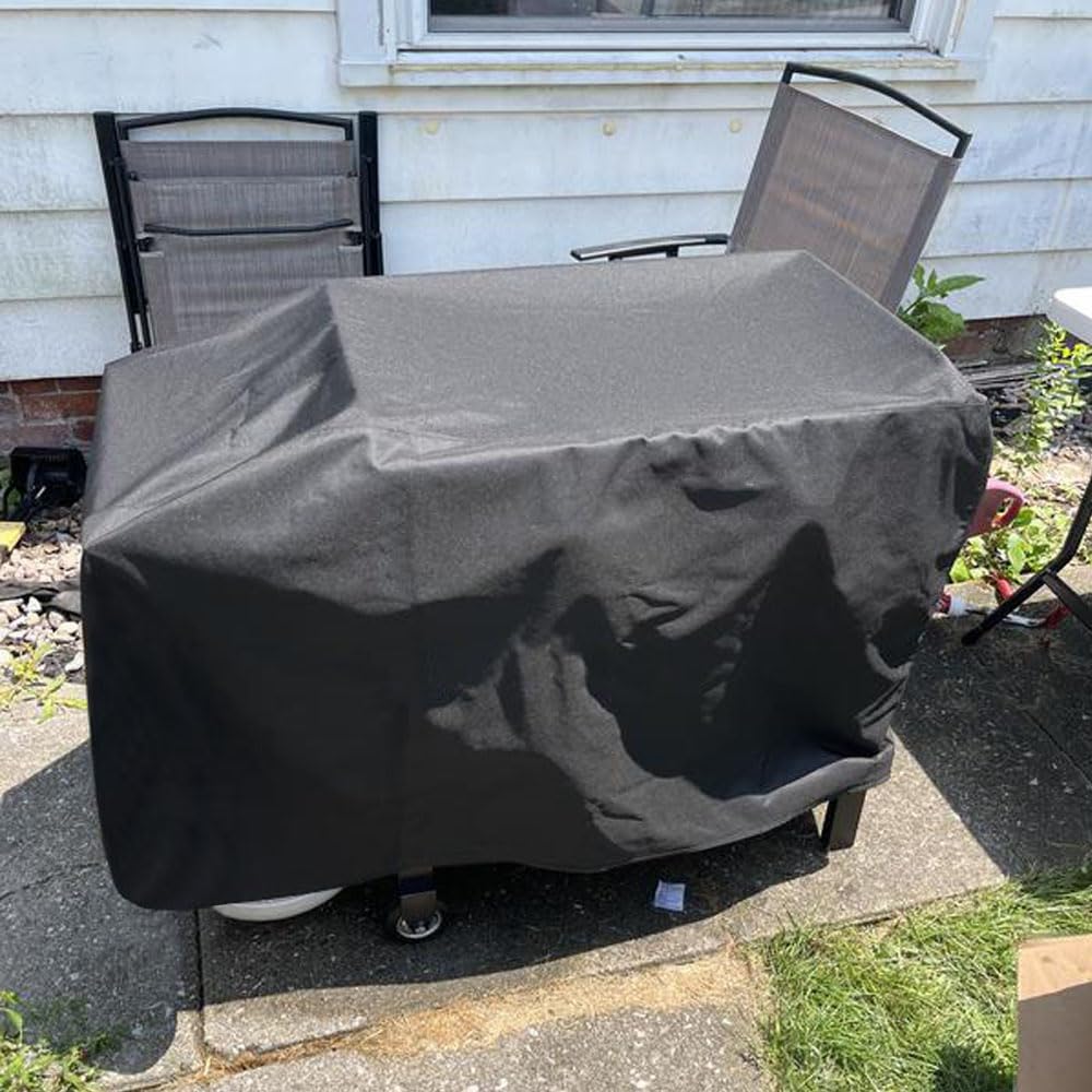 ZJYWSCH protective cover blocks wind and prevents slipping during gusts.