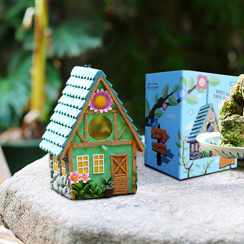 ZLSZTMI bird house iron chain hanging, secure outdoor display.