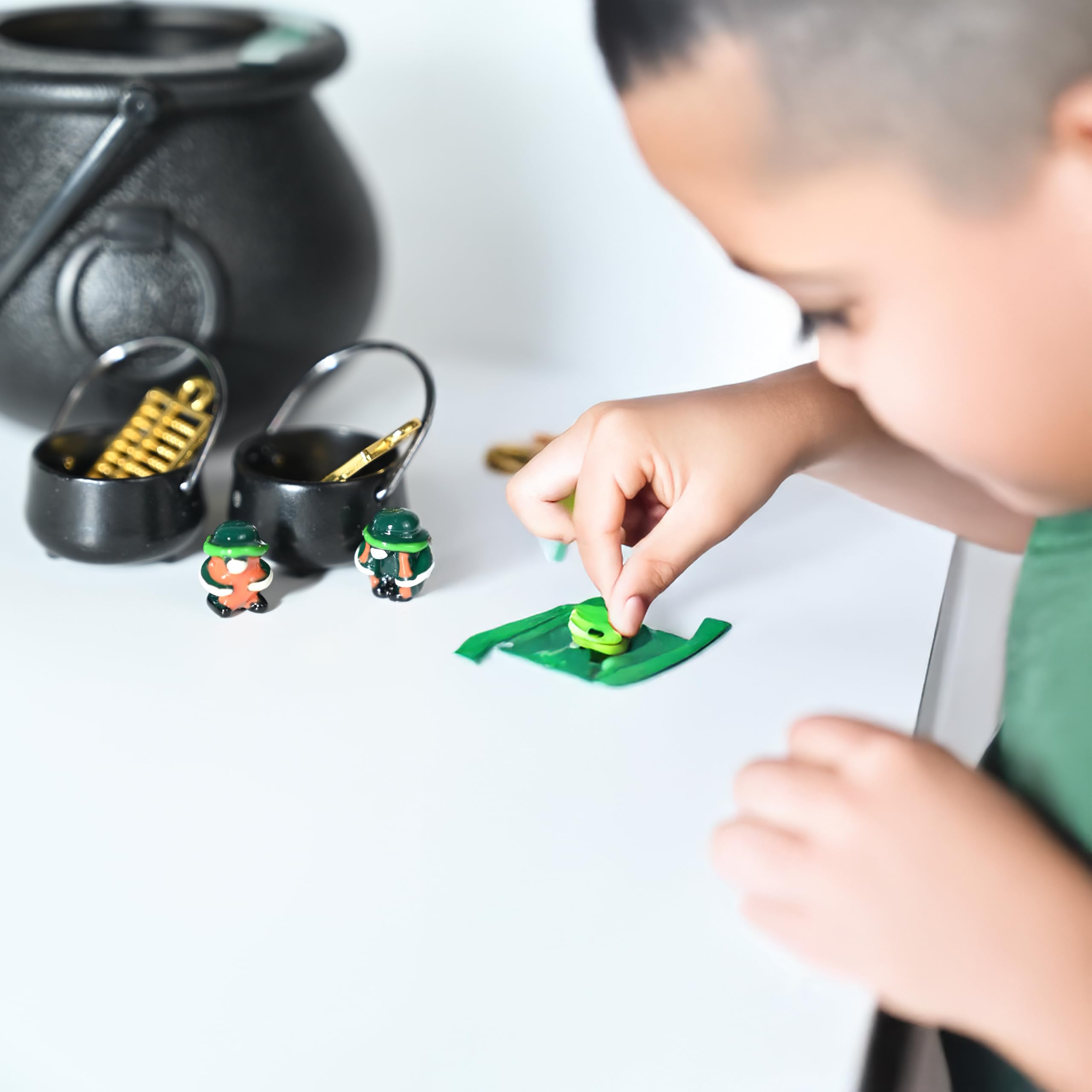 ZNTU resin craftsmanship captures festive greens and oranges for Irish lore