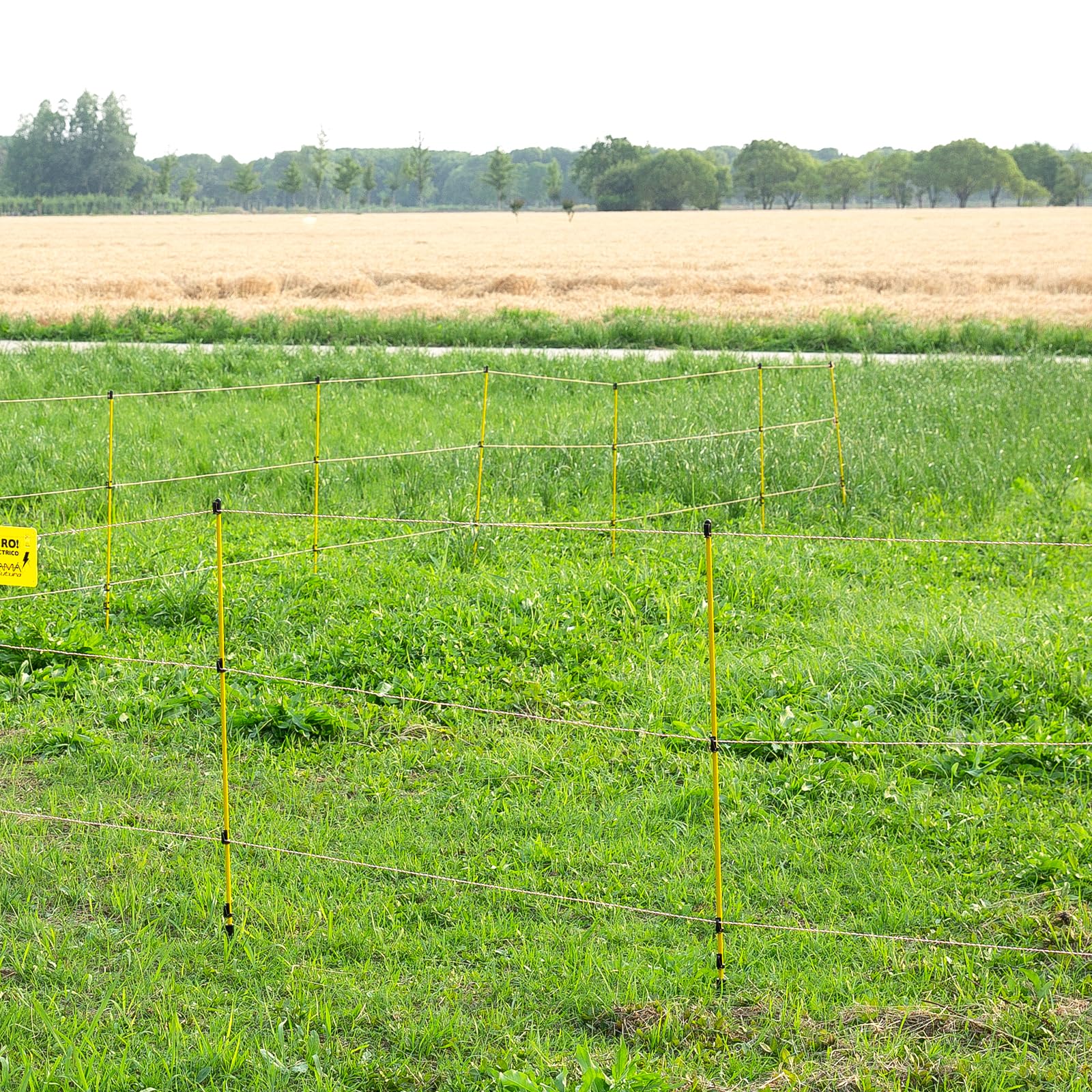 Zoiut quick setup for temporary snow fence or animal enclosure on site