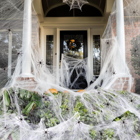 ZPISF cobwebs with 30 spiders add spooky detail to any setup.