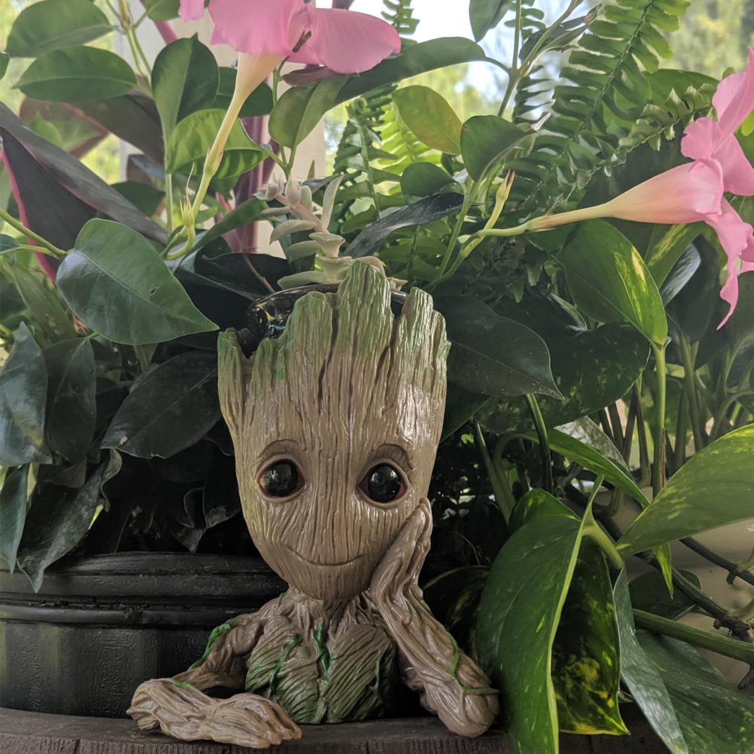 ZUSONUD Groot six-inch planter in a grayish-brown tone on a desk.