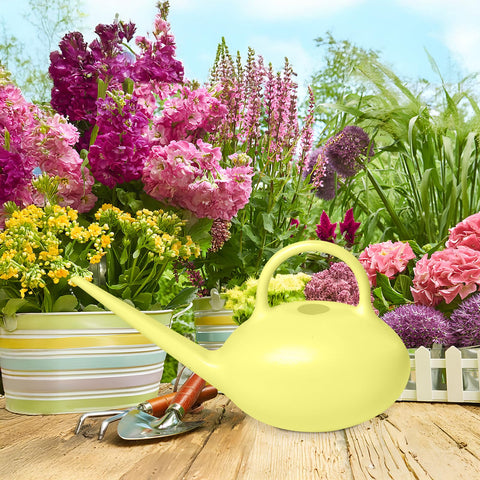 ZXJ comfortable handle for easy grip and steady watering.